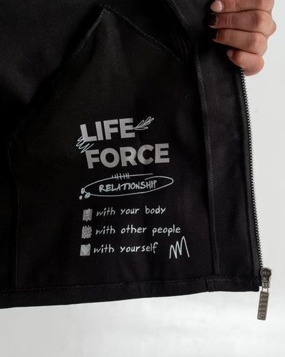 Sobre Camisa Negra Life Force